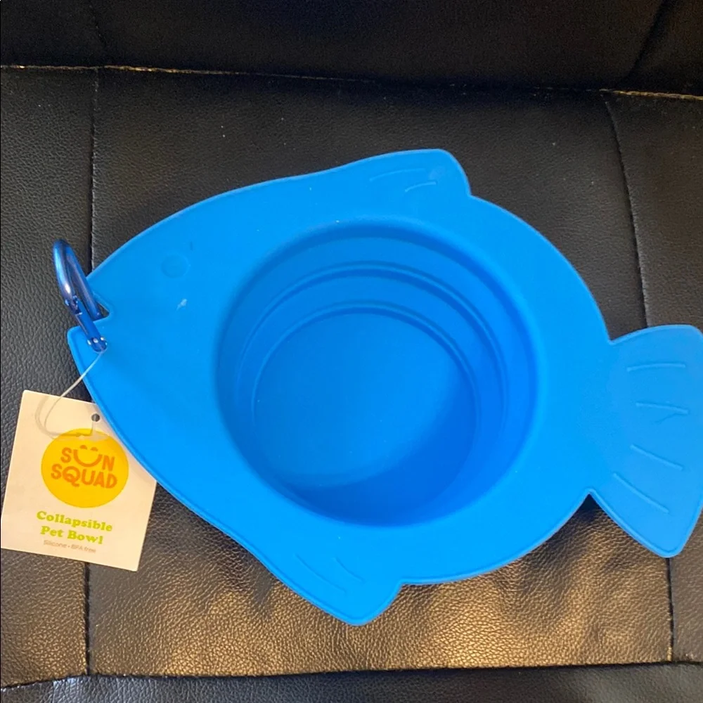 Blue Fish Shaped Pet collapsible Bowel